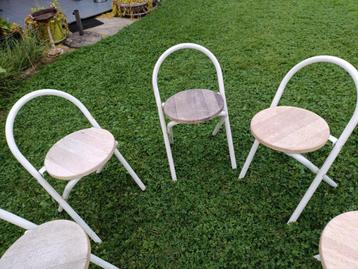 Ensemble de tabourets pliants beschikbaar voor biedingen