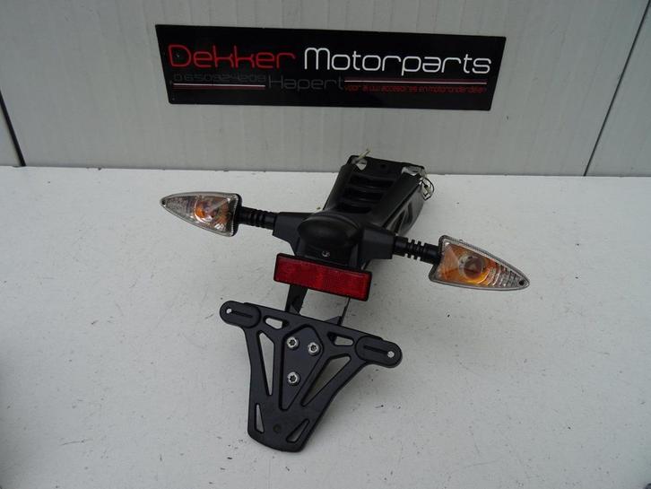 Originele Kentekenplaathouder Triumph Speed Triple 1050 2011, Motos, Pièces | Autre, Utilisé, Enlèvement ou Envoi