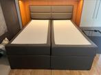 Boxspring + nachtkastje, Huis en Inrichting, Slaapkamer | Boxsprings, Ophalen of Verzenden, Zo goed als nieuw