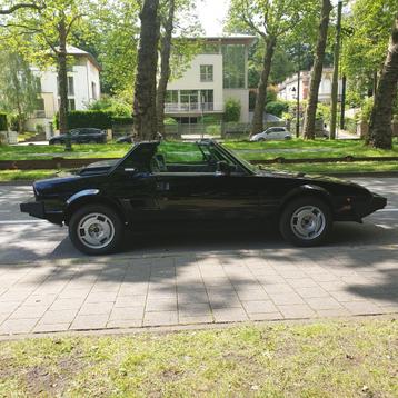 Fiat (BERTONE) X 1/9, Autos, Achat, Boîte manuelle, 2 portes, Particulier