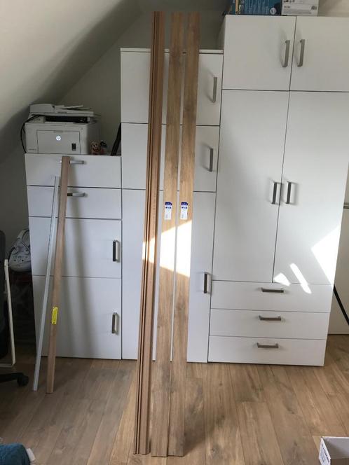 2 plinten + laminaat profiel - klassieke eik beige, Doe-het-zelf en Bouw, Plinten en Afwerking, Zo goed als nieuw, Plinten, MDF