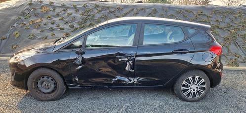 Ford fiesta 1.0 benzine bj 2018 112000km met schade, Auto's, Ford, Te koop, Fiësta, ABS, Airbags, Airconditioning, Bluetooth, Boordcomputer