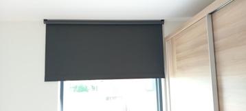 rolgordijnen zwart ,  2 stuks beschikbaar voor biedingen