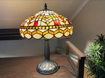 Tiffany lamp, Enlèvement, Verre