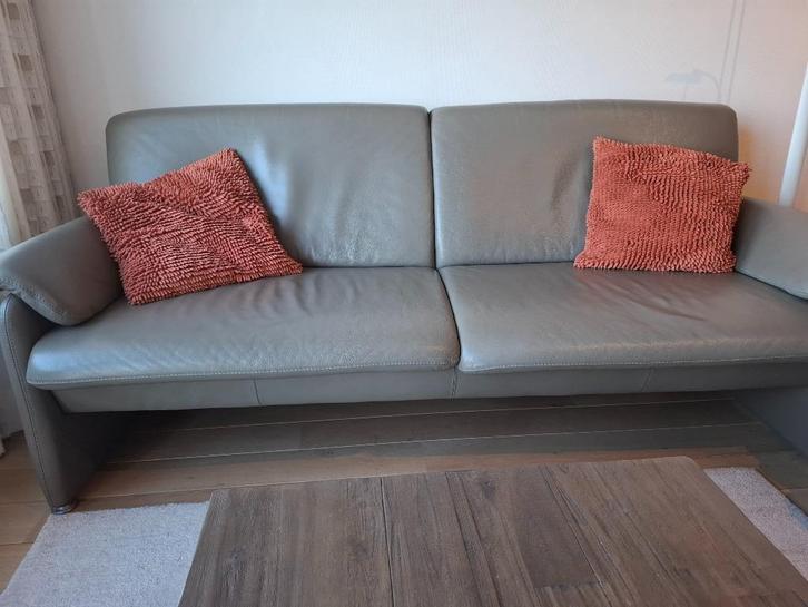 2 driezit zetels, Huis en Inrichting, Zetels | Zetels, Gebruikt, Rechte bank, Driepersoons, Leer, Ophalen