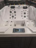 Zeer nette jacuzzi met veel jets geleverd, Ophalen of Verzenden