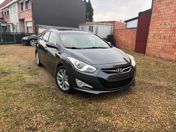 Hyundai i40 1.7crdi *AUTOMAAT*136PK*CAMERA-KEYLESS-LEDER, Auto's, Hyundai, Particulier, i40, ABS, Achteruitrijcamera, Adaptieve lichten