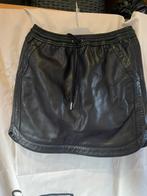 Zwarte leren rok, Kleding | Dames, Rokken, Ophalen of Verzenden, Zo goed als nieuw, Zwart