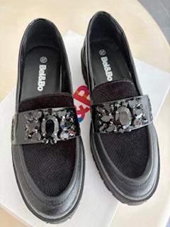 Zwarte damesschoenen met zwarte kralen maat 37, Kleding | Dames, Schoenen, Zo goed als nieuw, Ophalen of Verzenden