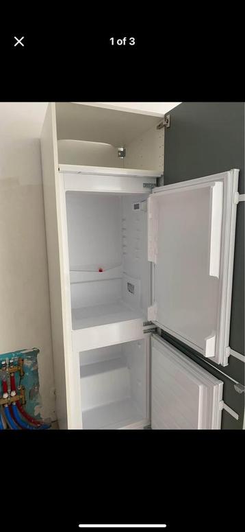 Incorporated fridge and freezer., 200 litres ou plus, Enlèvement, Utilisé, Avec congélateur séparé