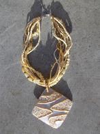 Collier en perles et pendentif couleur or et nacre, Or, Enlèvement ou Envoi, Neuf, Or