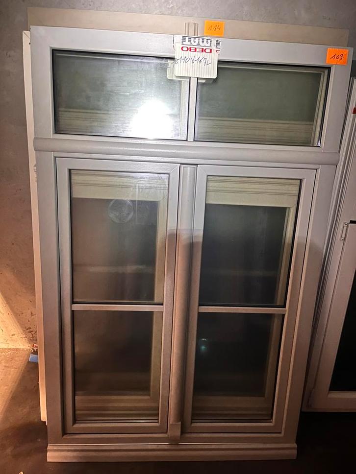 PVC Raam (Duits fabricaat)Lichtgrijs/Papyruswit 110 x 167, Doe-het-zelf en Bouw, Bouwketen en Schaftketen, Ophalen