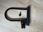 Antivol vélo en U avec support – bon état, Ophalen of Verzenden, Zo goed als nieuw, Beugelslot
