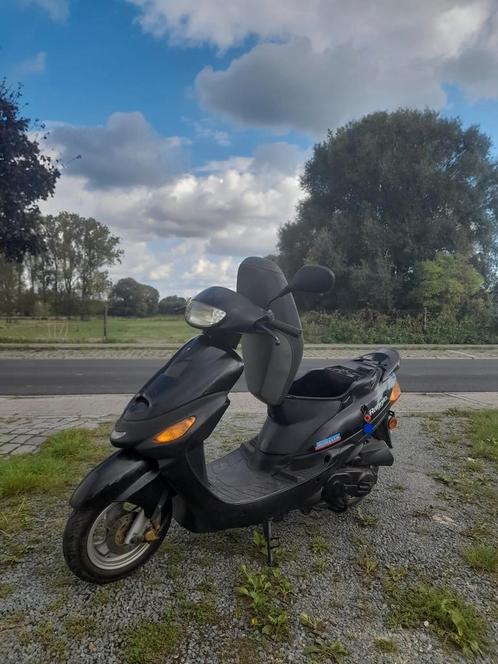 Trottinette noire (2003), 49 cc, classe B, Vélos & Vélomoteurs, Scooters | Marques Autre, Utilisé, Enlèvement