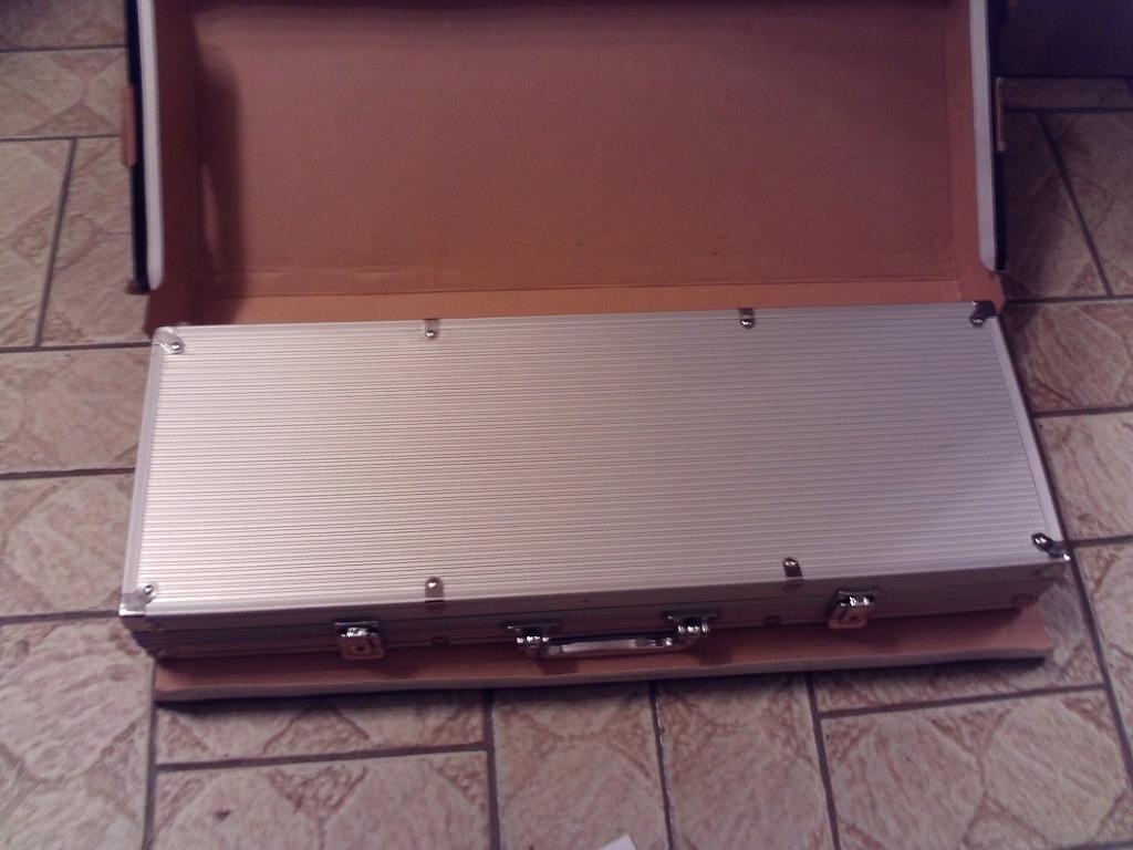 Malette de Poker, Hobby & Loisirs créatifs, Jeux de société | Jeux de cartes, Neuf, Enlèvement ou Envoi