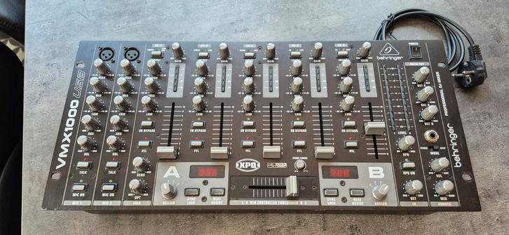Behringer VMX1000 USB DJ Mengpaneel, Muziek en Instrumenten, Mengpanelen, Zo goed als nieuw, Ophalen of Verzenden