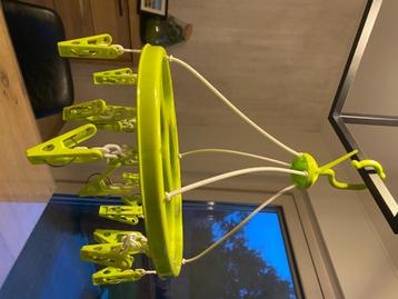 Set van 4 droogmolens met 16 knijpers roze/paars en groene beschikbaar voor biedingen