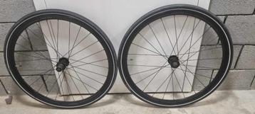 28inch wielset specialized disponible aux enchères