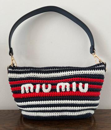 Crichet bag look a like. Rood wit blauw beschikbaar voor biedingen