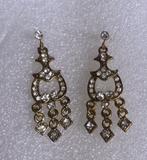 oorstekers chandelier goud met witte diamantjes, Overige materialen, Verzenden, Nieuw, Knopjes of Stekers