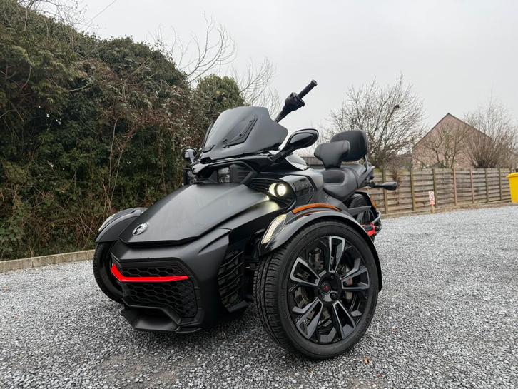 Can-Am Spyder F3-S  * AKRAPOVIC * BREMBO, Motos, Motos | Marques Autre, Entreprise, plus de 35 kW, Éclairage LED, Enlèvement