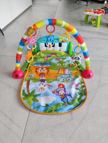 Mooie speelmat met muziek beschikbaar voor biedingen