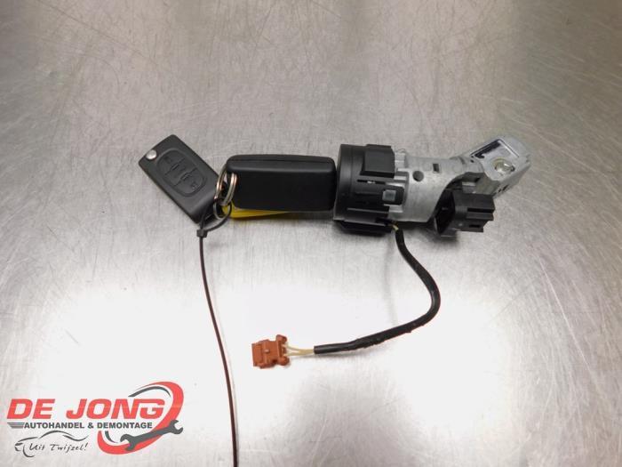 Kontaktslot + Sleutel van een Peugeot 407, Auto-onderdelen, Overige Auto-onderdelen, Peugeot, Gebruikt, 3 maanden garantie, Ophalen of Verzenden