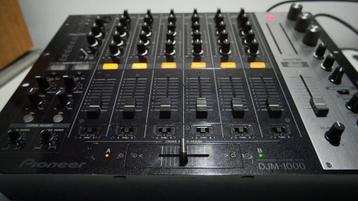 Console de mixage Pioneer DJM-1000