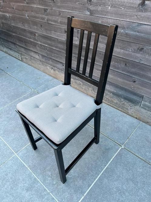 Ikea Stefan stoelen met Justina kussens (6x), Huis en Inrichting, Stoelen, Gebruikt, Vijf, Zes of meer stoelen, Hout, Zwart, Ophalen