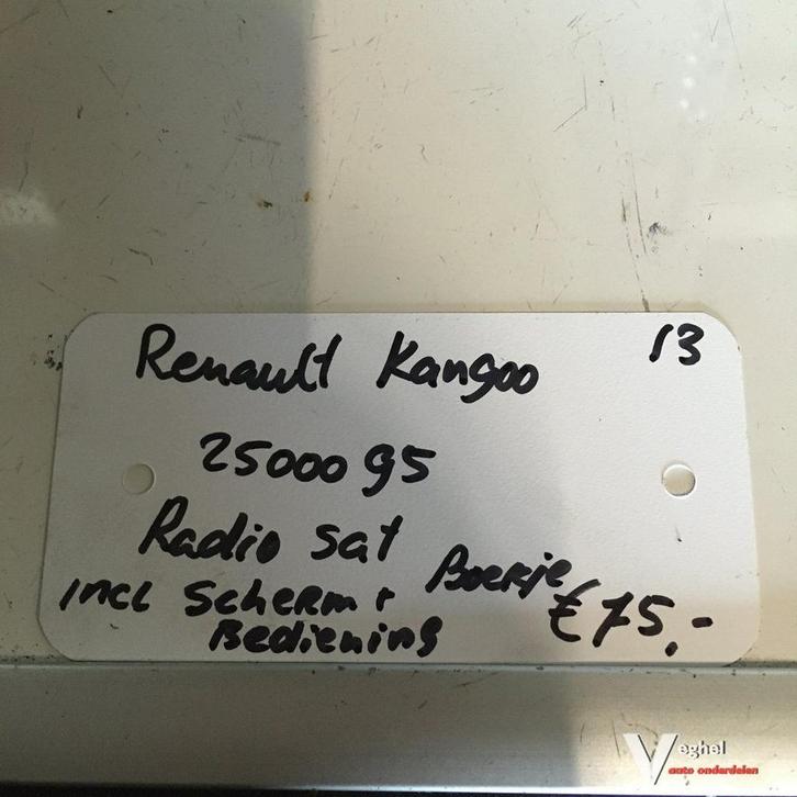 Renault Kangoo 1.5 dci ( Achterklep ) 2013 2500095  Radio Sa, Auto diversen, Autoradio's, Ophalen of Verzenden