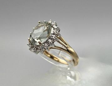 Gouden Vintage ring met groene amethist en diamant. 2024/262
