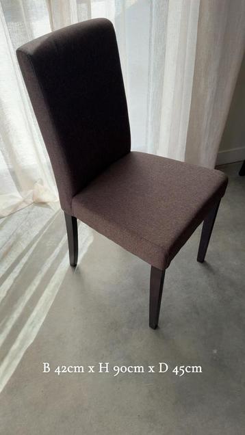 6 bruine stoelen beschikbaar voor biedingen