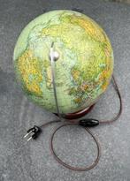 Prachtige kleur wereld globe wereldbol, Huis en Inrichting, Woonaccessoires | Wereldbollen, Ophalen of Verzenden, Gebruikt