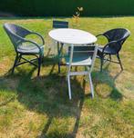 Table et 2 chaises de jardin en bois et chaises en rotin..., Comme neuf, Rond, Bois, Enlèvement