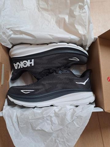 Baskets HOKA (Clifton 9), pointure 42 beschikbaar voor biedingen