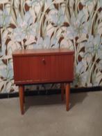 Vintage nachtkastje, Huis en Inrichting, Ophalen, Overige materialen, Gebruikt, 45 tot 65 cm