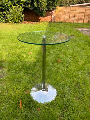 Nieuwe bartafel 1m hoog en 70cm diameter 