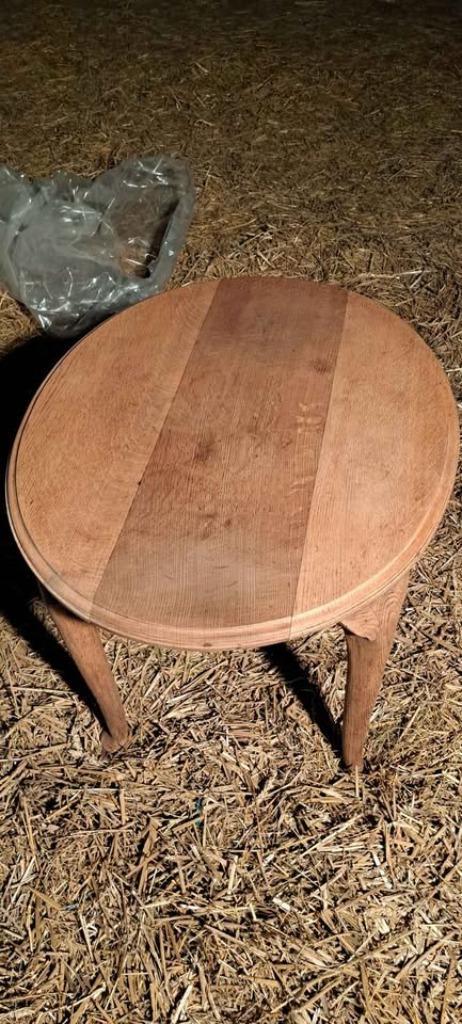 Petite table en bois massif, Huis en Inrichting, Tafels | Bijzettafels, Zo goed als nieuw, Ovaal, 60 cm of meer, 75 cm of meer