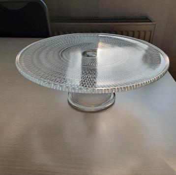 Vintage, ronde taartstandaard van helder glas op voet. beschikbaar voor biedingen