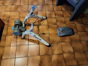 Entraîneur de vélo de route interactif Tackx Vortex, Enlèvement, Comme neuf