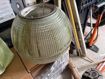 Project met bollamp vintage jaar 60 beschikbaar voor biedingen