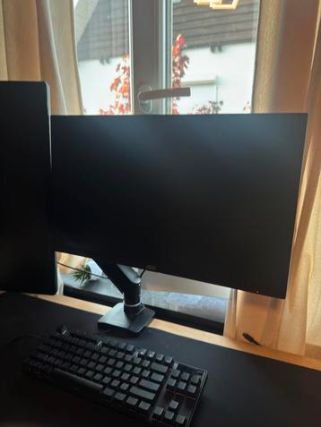 Moniteur de jeu Aoc 240 Hz avec temps de réponse 0,5, Enlèvement, Comme neuf, Gaming
