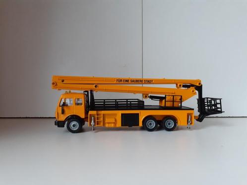 Camion Nacelle siku Ref-3428, Hobby en Vrije tijd, Modelauto's | Overige schalen, Zo goed als nieuw, Bus of Vrachtwagen, Ophalen