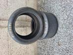 2 Avon slick banden van BMW M1 procar, Ophalen