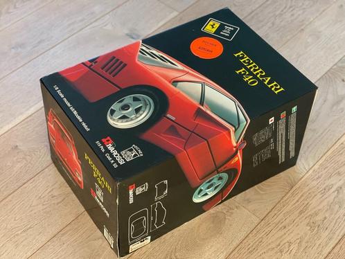Ferrari F40 Pocher Rivarossi Ongebouwd rood, Hobby en Vrije tijd, Modelauto's | 1:5 tot 1:12, Gebruikt, Auto, 1:5 t/m 1:8, Ophalen of Verzenden