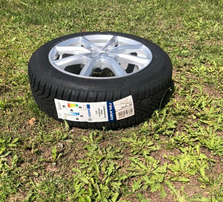 Nieuwe set Falken winterbanden 195/55R16 op Dezent velgen, Auto-onderdelen, Banden en Velgen, Velg(en), Winterbanden, 16 inch