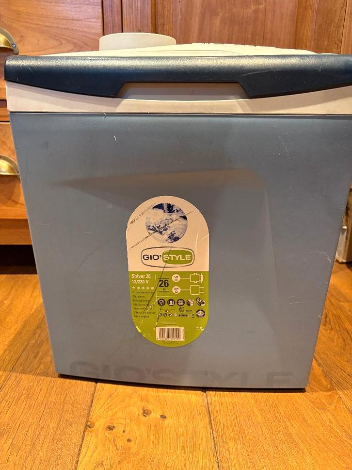 frigo box 'Gio Style koelbox' 26 liter elektrisch oplaadbaar, Caravanes & Camping, Glacières, Glacières, Électrique, Enlèvement ou Envoi