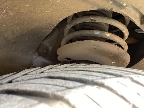 Schokdemper links-voor van een Peugeot 208, Auto-onderdelen, Ophanging en Onderstel, Peugeot, Gebruikt, 3 maanden garantie, Ophalen of Verzenden