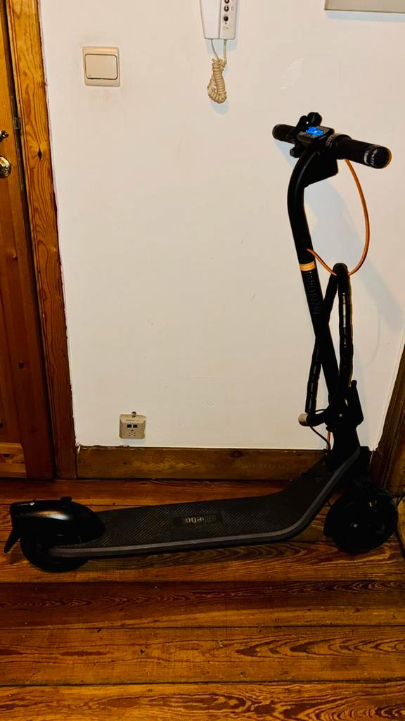 Elektrische step Ninebot Xiaomi E2 – in uitstekende staat!, Fietsen en Brommers, Steps, Gebruikt, Elektrische step (E-scooter)