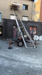 aanhangwagen lift ,treklift ,speciaal voor  moeilijke  plaat, Ophalen of Verzenden, Zo goed als nieuw, Ladder